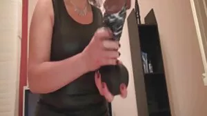 Gros plan du cul à la bouche avec de beaux culs