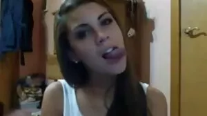 Thick Latina Rose Monroe essaie l'anal avec une grosse bite noire!