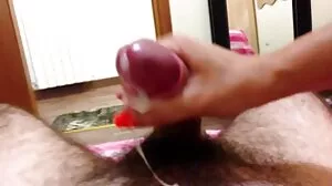 Brazzers: Enfoncer les deux colocataires Tokyo Lynn et Kendall Kayden sur PornHD