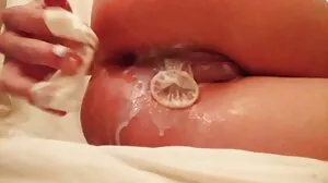 Kinky Emma veut regarder son demi-frère baiser sa meilleure amie