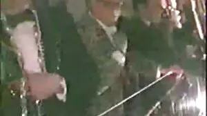 Flexible Floozy Leah va pour le sommet!