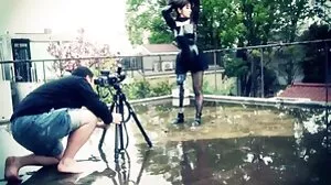 BRAZZERS Bored MILF pilonné en faisant la lessive