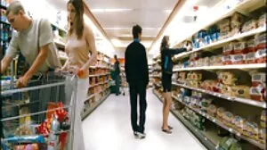 PetitePOV: Petite salope infidèle Nicole Love vous fait plaisir avec culpabilité sur PornHD