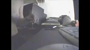 Charmant jeune homme cuillères Big TiT MILF