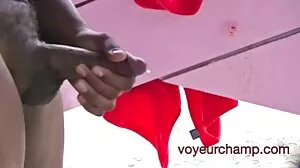 Plus profond. Laney Gray & Troy ont un trio intense avec Lena Paul sur PornHD