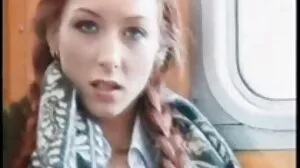 Le plombier devient la proie d'une MILF folle d'enfants ! :O