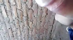 Lana Rhoades donne volontiers son cul à cette grosse bite noire