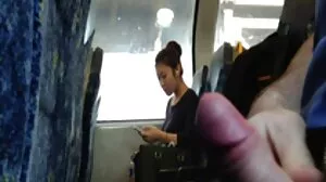 Un joueur de Pok?mon GO attrape et baise un Pikachu sexy