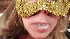 Thérapeute prescrit sa chatte pour jeune étalon!