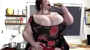 Dominatrice Nicolette Shea Shames & Gobbles