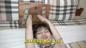 MYLF Penny Barber, femme de ménage aux gros seins, laisse son patron baiser sa chatte juteuse pour de l'argent