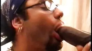 Deux bites le jour de la Saint-Valentin pour la blonde Emma