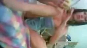 Beach Beauty chevauche Big Bob