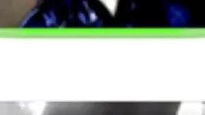 La méchante MILF Monique Alexander aide l'homme de sa fille quand il en a besoin