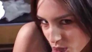 Life Selector : Ta demi-soeur salope Little Angel te soudoie pour baiser sur PornHD